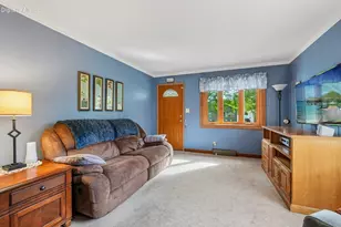 915 S 91st St, West Allis, WI 53214 - Photo 13