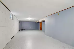 915 S 91st St, West Allis, WI 53214 - Photo 27