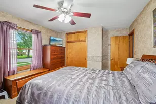 915 S 91st St, West Allis, WI 53214 - Photo 17