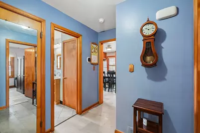 915 S 91st St, West Allis, WI 53214 - Photo 23