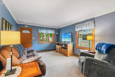 915 S 91st St, West Allis, WI 53214 - Photo 11