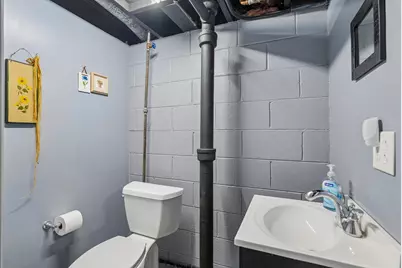 915 S 91st St, West Allis, WI 53214 - Photo 29