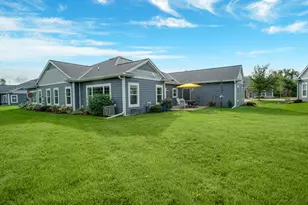 135 Phantom Lk Ct, Mukwonago, WI 53149 - Photo 21