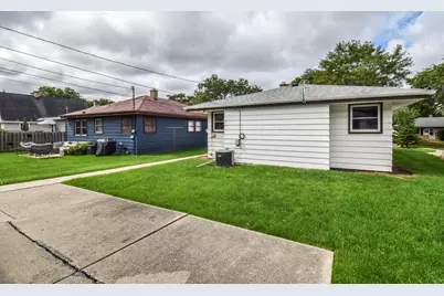 3010 S 96th St, West Allis, WI 53227 - Photo 27
