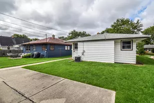3010 S 96th St, West Allis, WI 53227 - Photo 27