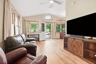 3940 E Underwood Ave, Cudahy, WI 53110 - Photo 3