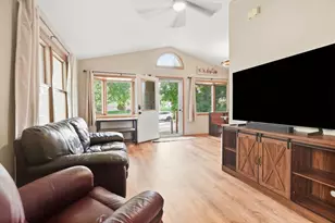 3940 E Underwood Ave, Cudahy, WI 53110 - Photo 3