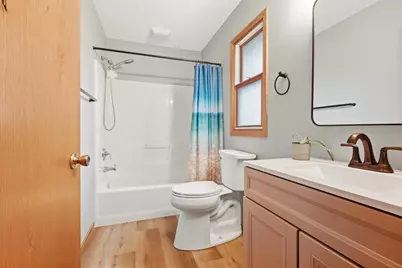 3940 E Underwood Ave, Cudahy, WI 53110 - Photo 15
