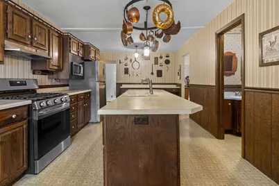 N1409 N Hillside Blvd, Bloomfield, WI 53128 - Photo 9