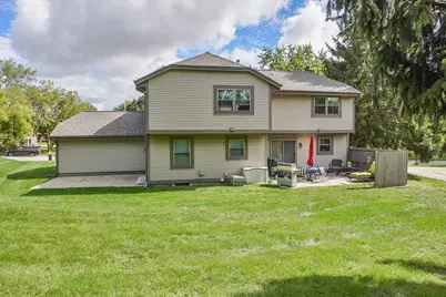 399  Willow Grove Dr #397, Pewaukee, WI 53072 - Photo 13