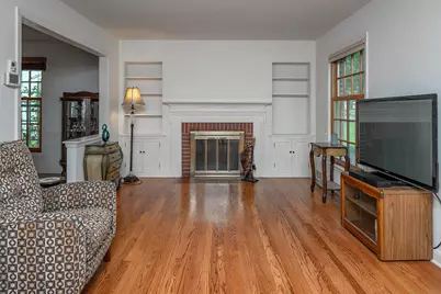 6041 N Santa Monica Blvd, Whitefish Bay, WI 53217 - Photo 3