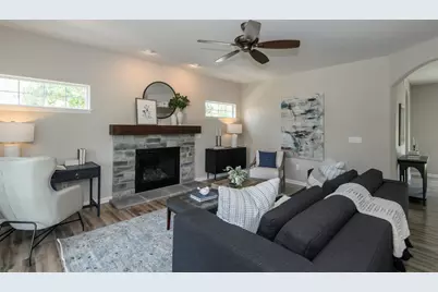 466  Bleeker St, Delafield, WI 53018 - Photo 11