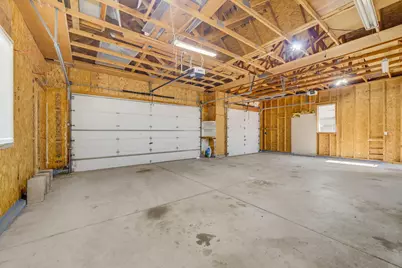 2135  Deer Path, Waukesha, WI 53189 - Photo 41