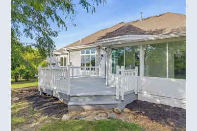 2135  Deer Path, Waukesha, WI 53189 - Photo 29