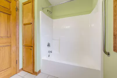 2135  Deer Path, Waukesha, WI 53189 - Photo 25
