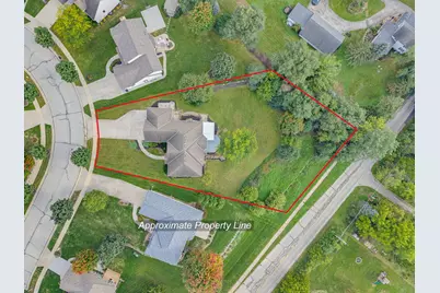 2135  Deer Path, Waukesha, WI 53189 - Photo 35