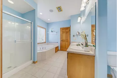 2135  Deer Path, Waukesha, WI 53189 - Photo 19