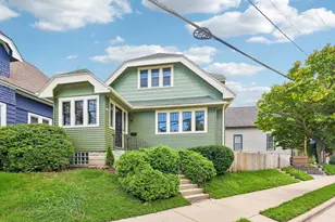 1952 N Warren Ave, Milwaukee, WI 53202 - Photo 45