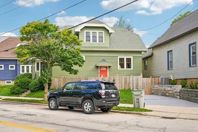 1952 N Warren Ave, Milwaukee, WI 53202 - Photo 3
