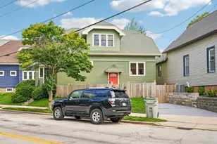 1952 N Warren Ave, Milwaukee, WI 53202 - Photo 3