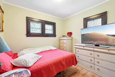 1952 N Warren Ave, Milwaukee, WI 53202 - Photo 43