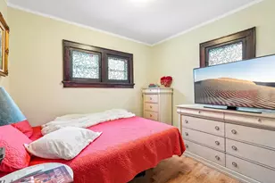 1952 N Warren Ave, Milwaukee, WI 53202 - Photo 43