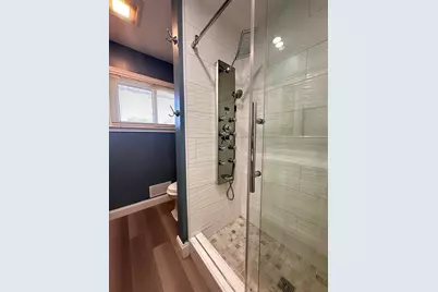 2844 S 67th St, Milwaukee, WI 53219 - Photo 9