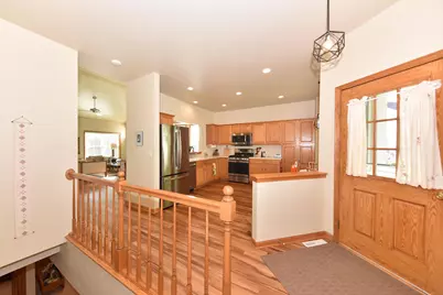 972  Niagara Ct, Port Washington, WI 53074 - Photo 3