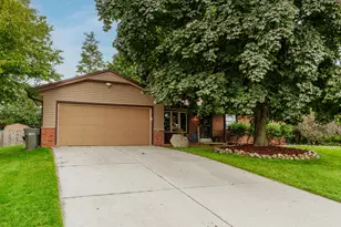 S77W17436 St Leonards Dr, Muskego, WI 53150 - Photo 33