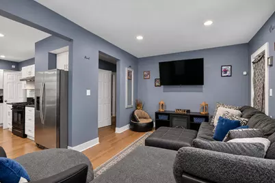 5929 N 37th St, Milwaukee, WI 53209 - Photo 7
