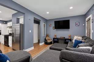 5929 N 37th St, Milwaukee, WI 53209 - Photo 7
