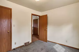 2341 N Dr William Finlayson St, Milwaukee, WI 53212 - Photo 19
