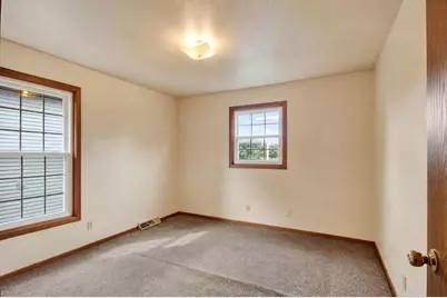 2341 N Dr William Finlayson St, Milwaukee, WI 53212 - Photo 23