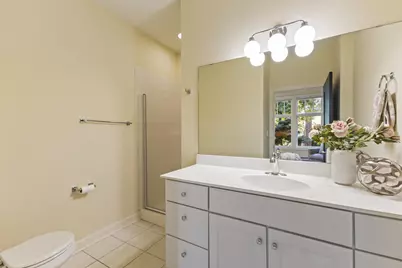 2010 E Windsor Pl #A, Milwaukee, WI 53202 - Photo 11