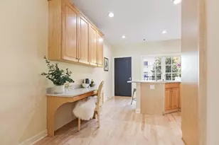 2010 E Windsor Pl, Milwaukee, WI 53202 - Photo 21