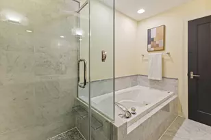 2010 E Windsor Pl, Milwaukee, WI 53202 - Photo 39
