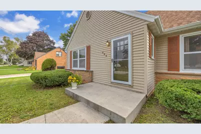 224 S 2nd St, Cedar Grove, WI 53013 - Photo 3