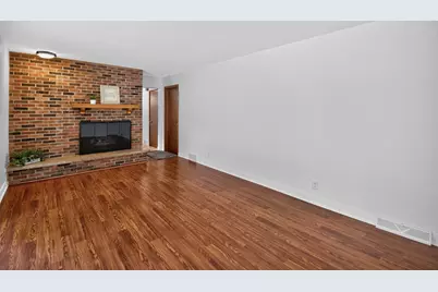21300  Astolat Dr, Brookfield, WI 53045 - Photo 19