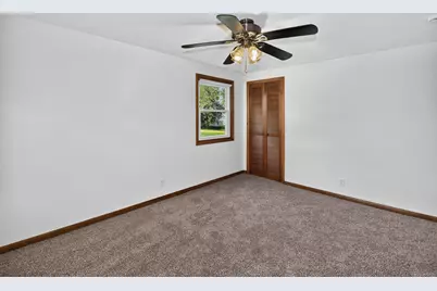 21300  Astolat Dr, Brookfield, WI 53045 - Photo 33