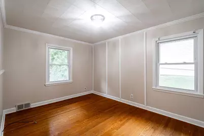 3278 N 106th St, Wauwatosa, WI 53222 - Photo 15