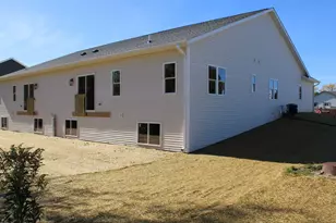 509 Emerald Point, Kewaskum, WI 53040 - Photo 13