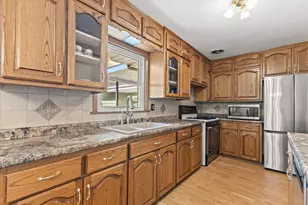 N84W19255 Menomonee Ave, Menomonee Falls, WI 53051 - Photo 5