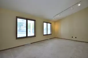 2844 Apache Pass, Waukesha, WI 53188 - Photo 7