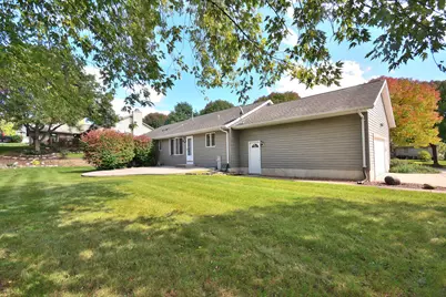 2844  Apache Pass, Waukesha, WI 53188 - Photo 33