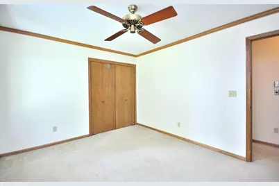 2844  Apache Pass, Waukesha, WI 53188 - Photo 17