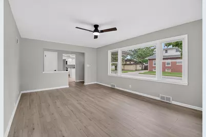 2320  51st St, Kenosha, WI 53140 - Photo 3