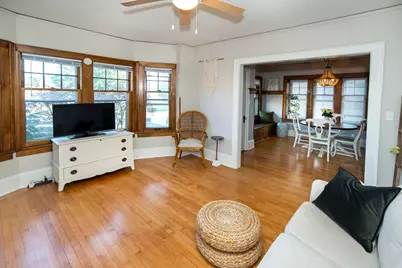 1645 S 79th St, West Allis, WI 53214 - Photo 9