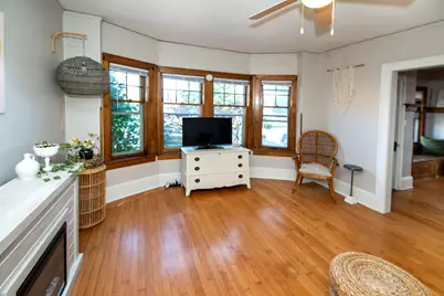 1645 S 79th St, West Allis, WI 53214 - Photo 7