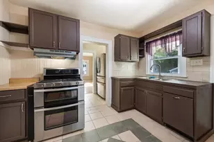 8425 W Mitchell St, West Allis, WI 53214 - Photo 7