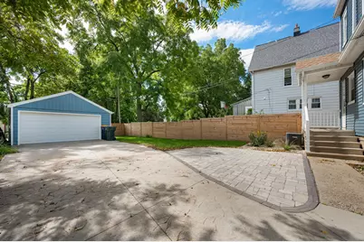 8425 W Mitchell St, West Allis, WI 53214 - Photo 15